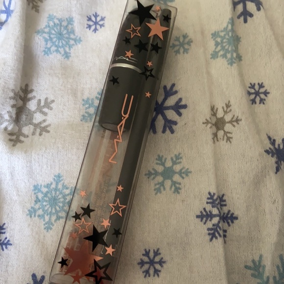 Mac Cosmic Lip Duo Set in Red - Picture 5 of 5